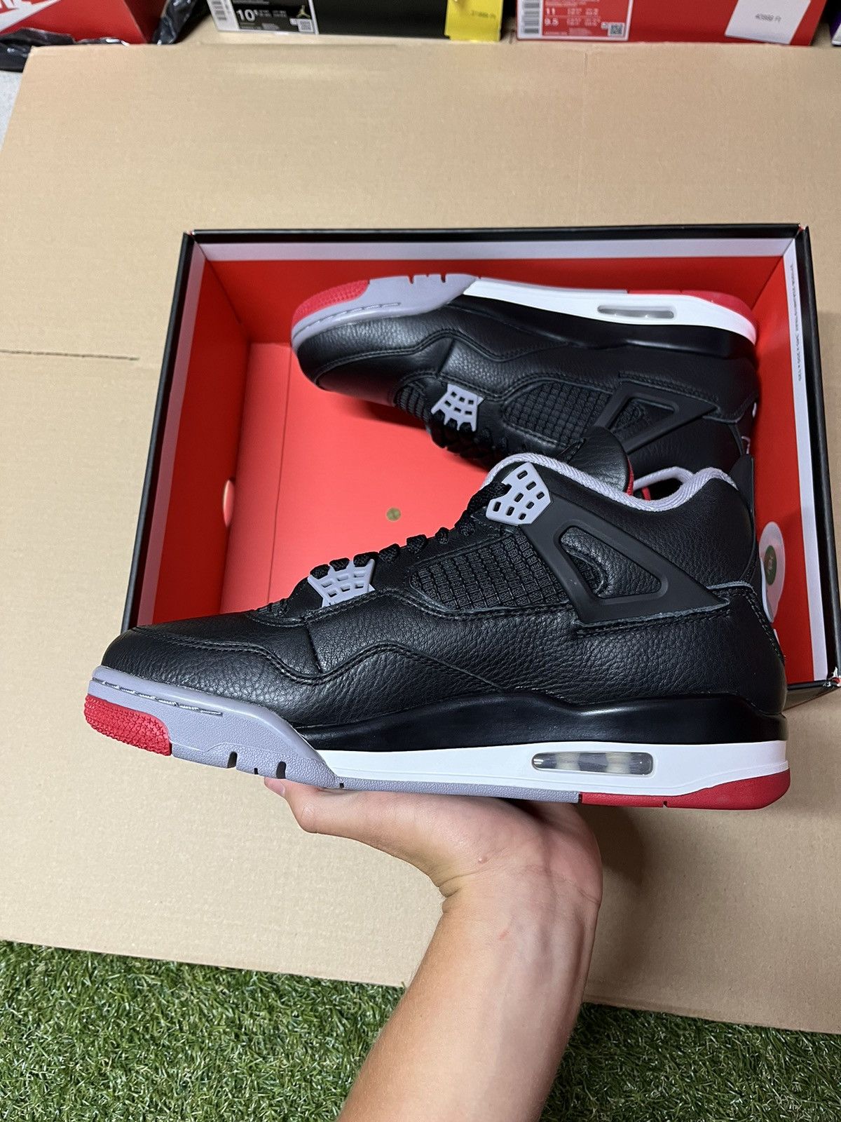 Nike Jordan 4 Retro Bred Remainged Size US 9.5 / EU 42-43 - 3 Thumbnail