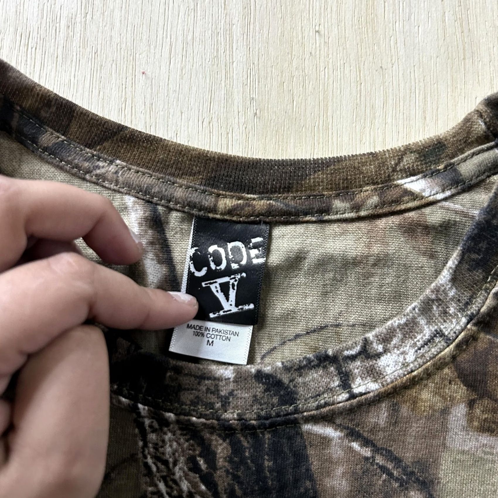 Vintage Y2K Grub'S Cabin Jim Thorpe PA Shirt Mens Medium Brown Camo Tee Code V Size US M / EU 48-50 / 2 - 4 Thumbnail