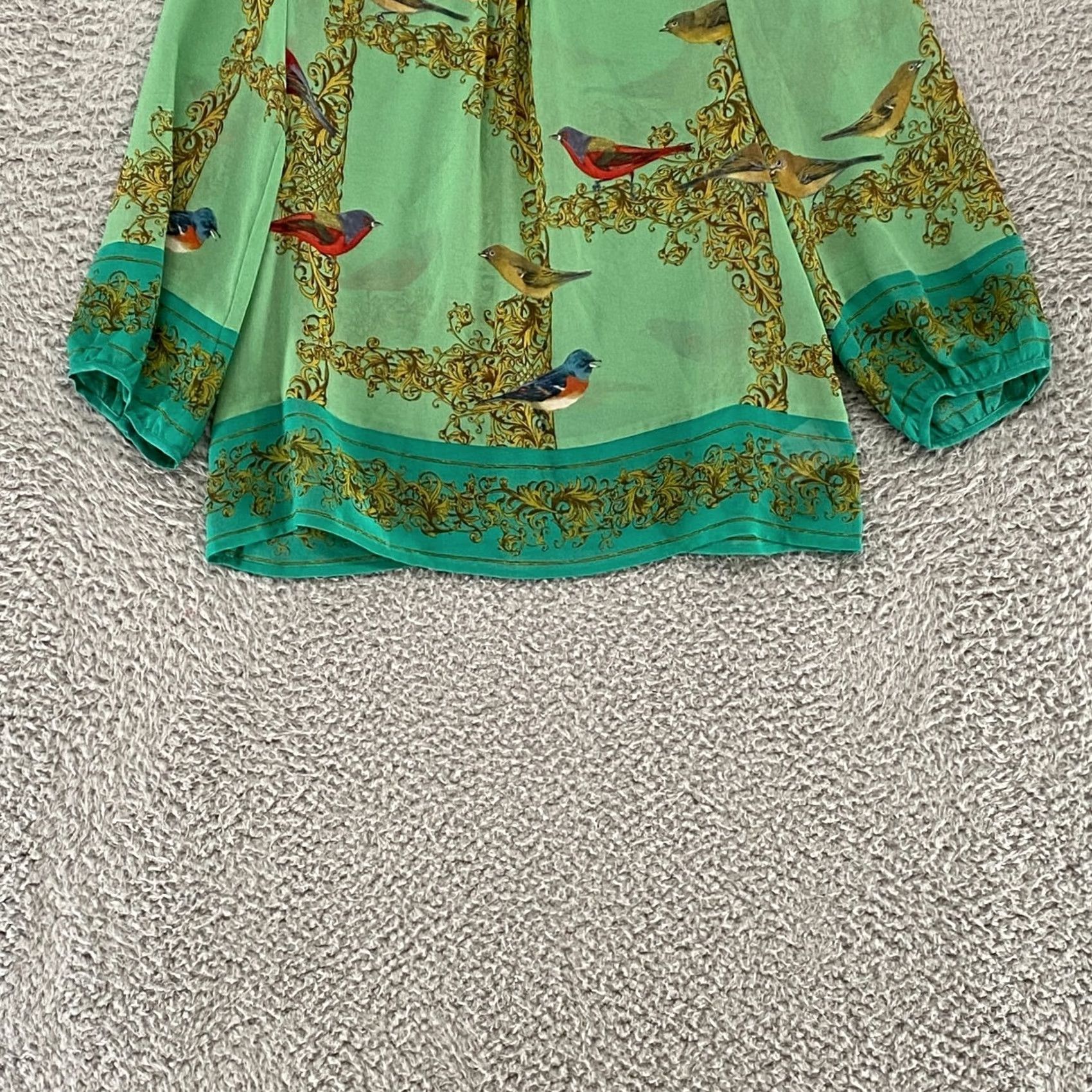 Anthropologie Anthropologie Vanessa Virginia Green 100% Silk Bird Blouse Womens Size 2 Y2K Size XS / US 0-2 / IT 36-38 - 3 Thumbnail