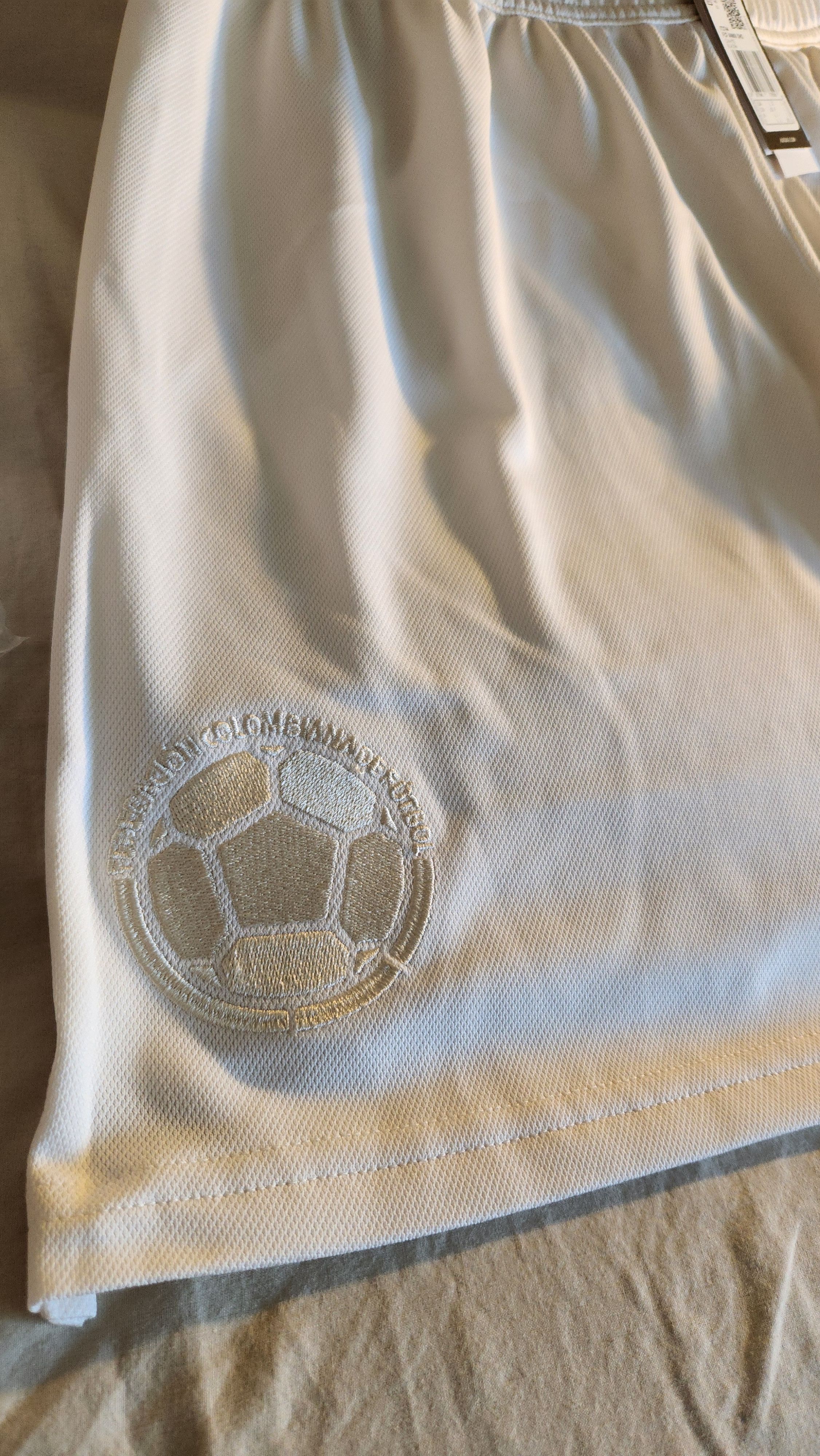 Adidas Player issue soccer shorts - Colombia 100 anniversary Size US 33 - 3 Thumbnail