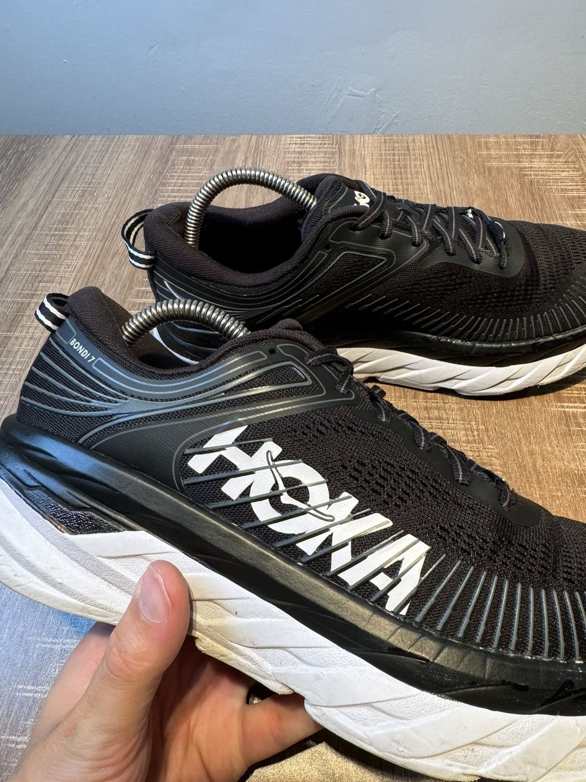 Hoka Hoka One One Bondi 7 Wide Women's Road Running Size 9.5 Size US 9.5 / IT 39.5 - 7 Thumbnail