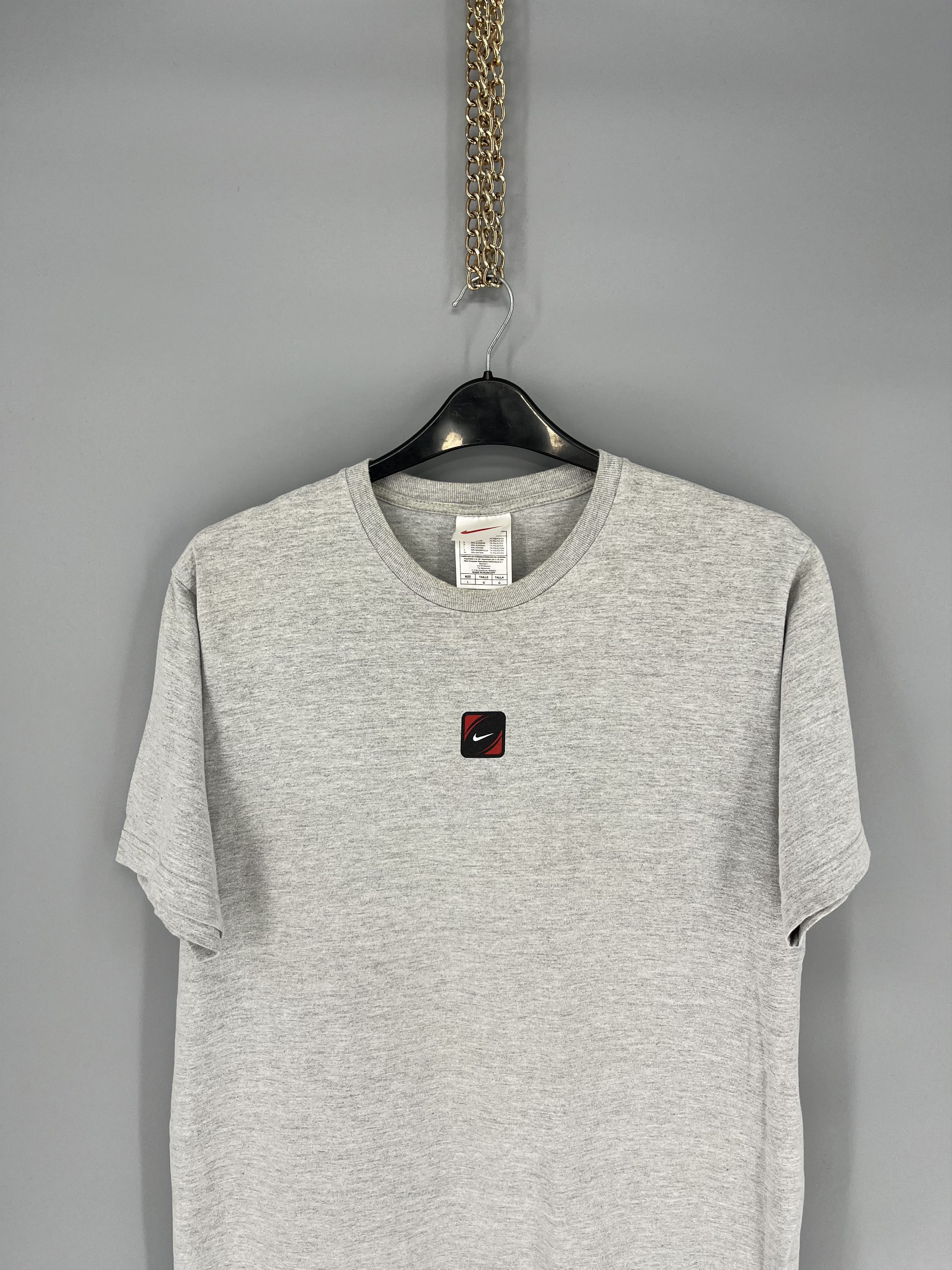 Nike Vintage 90s Nike Swoosh Logo Tee Travis Scott Style Grailed Size US L / EU 52-54 / 3 - 4 Thumbnail