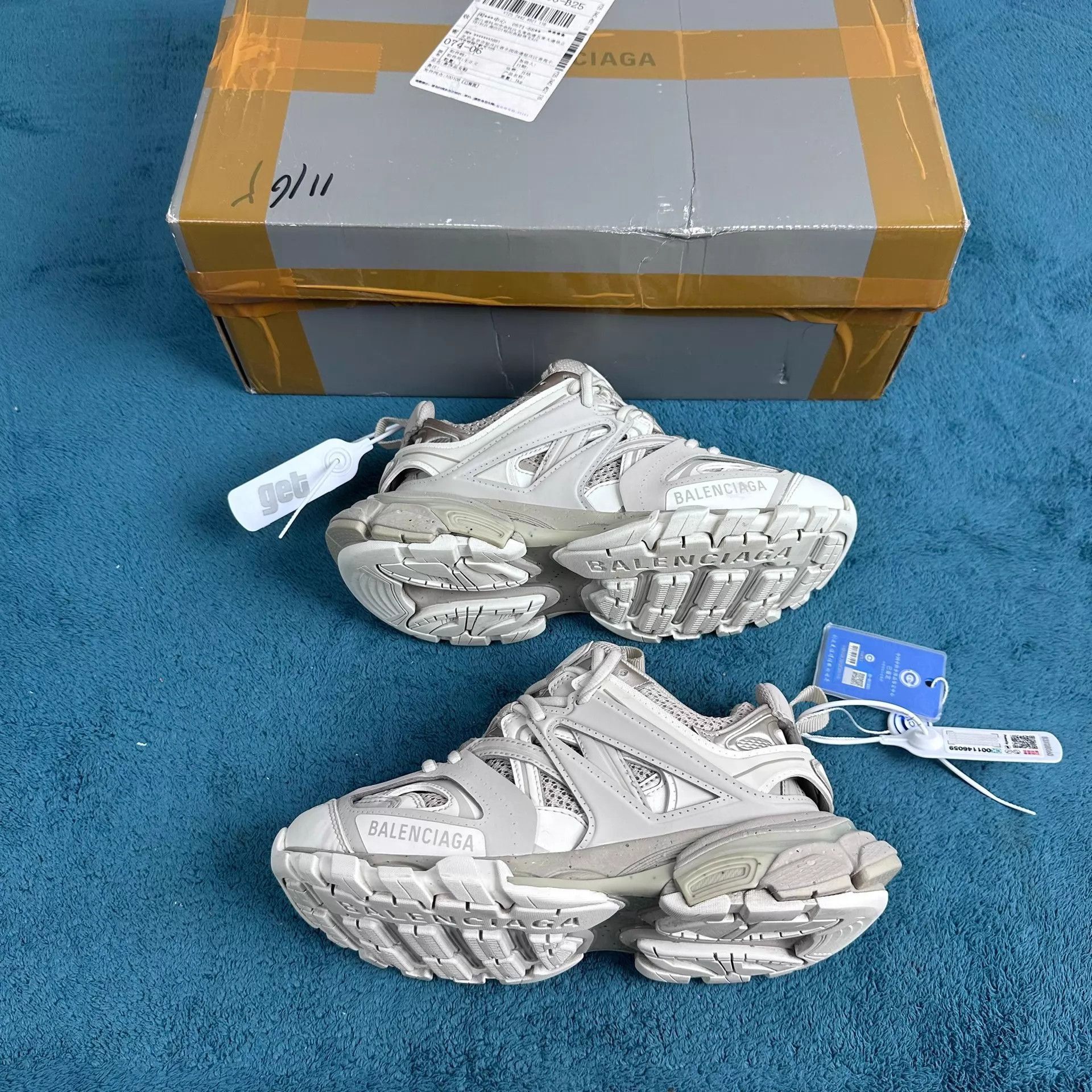 Balenciaga Balenciaga Track Fabric Low-Top 36 MilkTea Brown Size US 5.5 / IT 35.5 - 2 Thumbnail