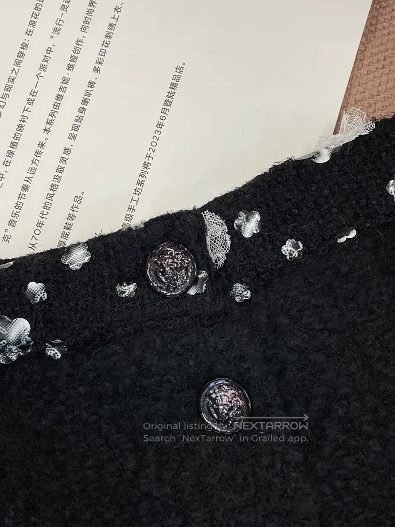 Chanel Chanel Black snowflake chest Size XS / US 0-2 / IT 36-38 - 2 Thumbnail