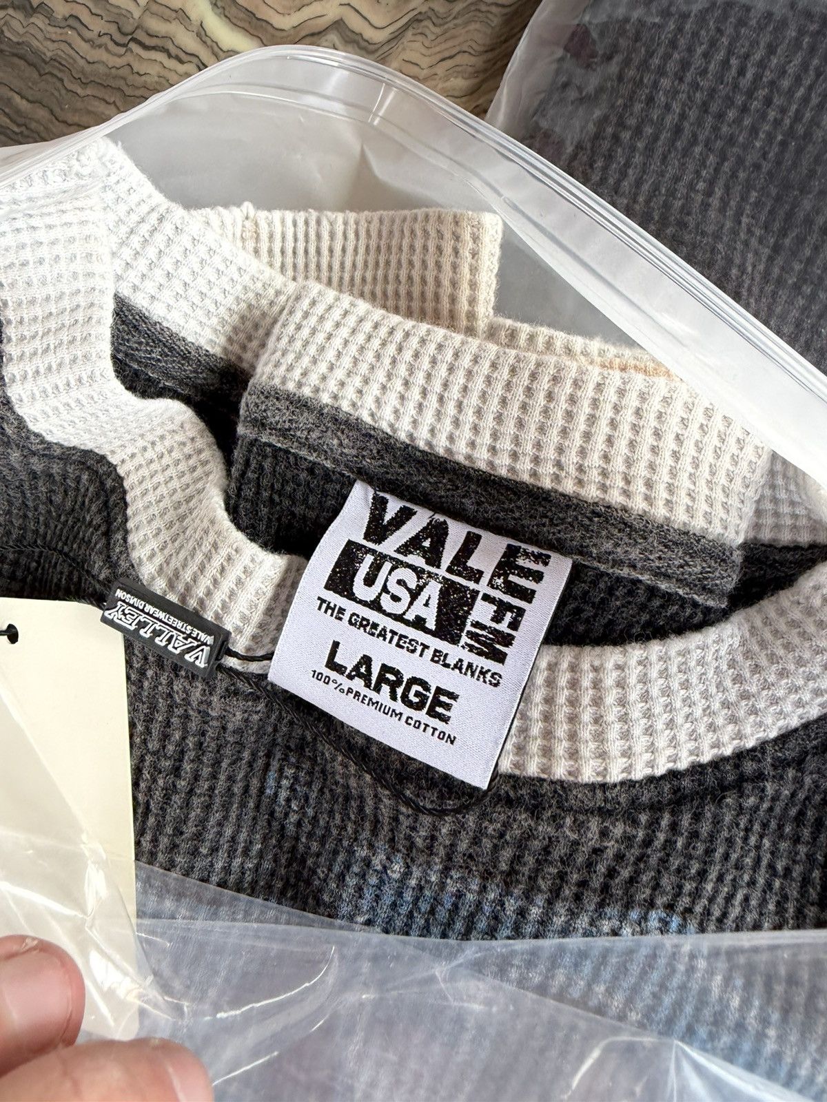 Vale Vale Forever Worldeater Thermal Long-Sleeve Large NWT Size US L / EU 52-54 / 3 - 10 Thumbnail