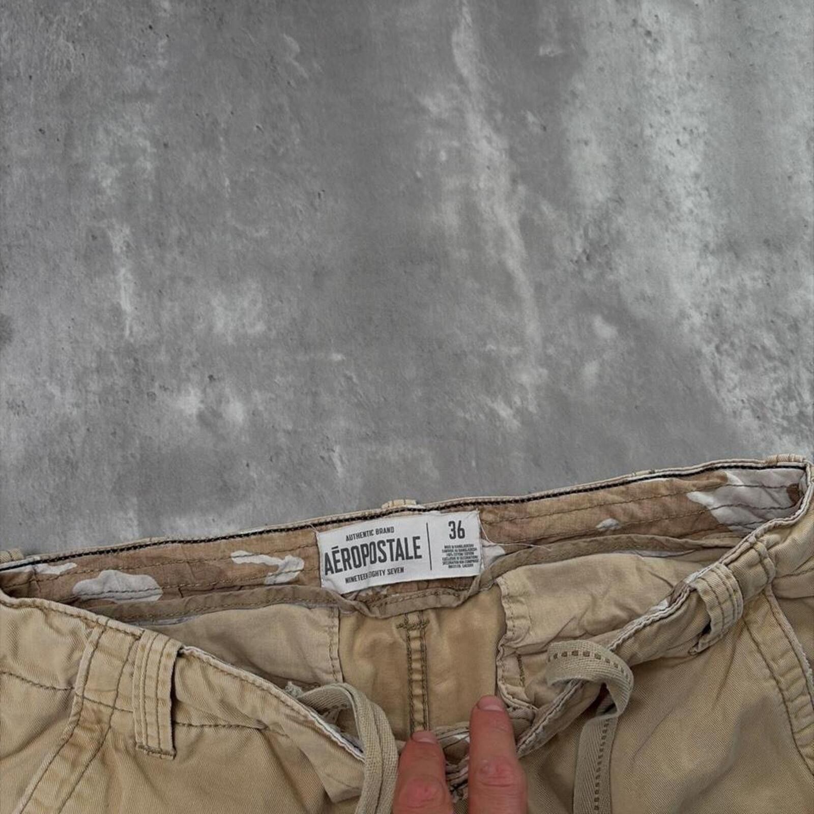 Aeropostale Y2K Beige Aeropostale Grunge Baggy Cargo Skater Shorts Size US 36 / EU 52 - 5 Thumbnail
