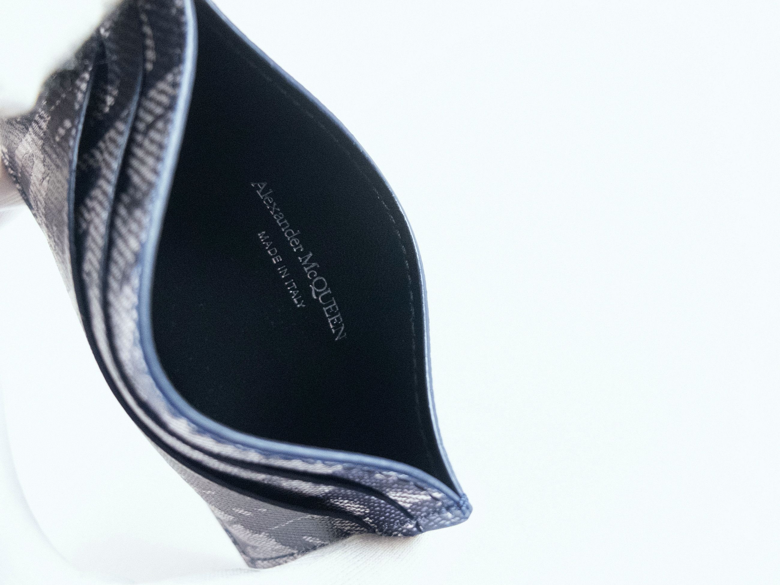 Alexander McQueen ALEXANDER MCQUEEN blue graffiti logo card leather holder q Size ONE SIZE - 4 Thumbnail