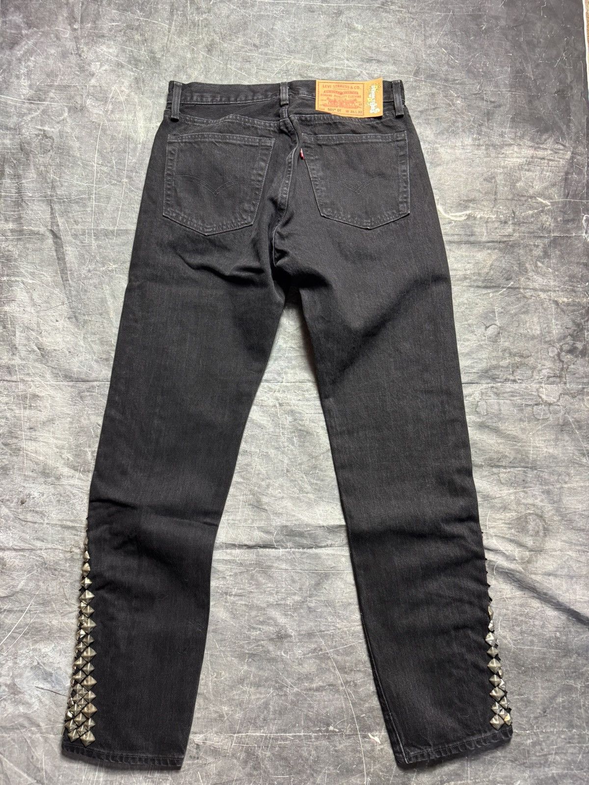 DENIM TEARS × Levi's Denim Tears Levis Rocker Studded Jeans in Black Size US 31 - 2 Thumbnail