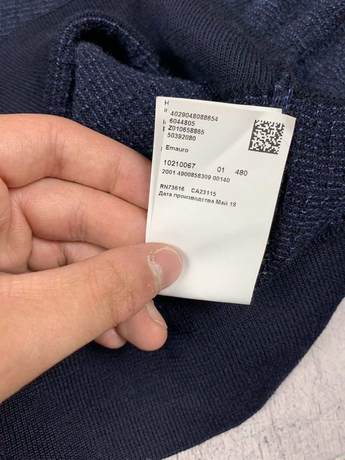 Hugo Boss Hugo Boss Finest Italian Yarn Slim Fit Sweater V-Neck luxury Size US M / EU 48-50 / 2 - 9 Thumbnail