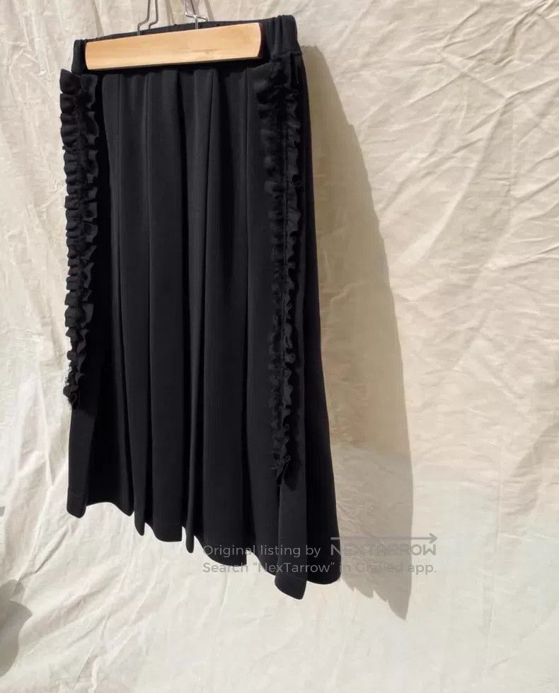 Comme des Garcons Comme des Garcons Size XS Pleated lace hem skirt Size 23" - 2 Thumbnail
