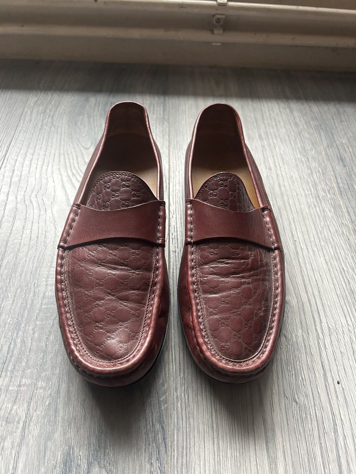 Gucci Gucci Burgundy Leather Loafers with Embossed GG Monogram Size US 7 / EU 40 - 2 Thumbnail