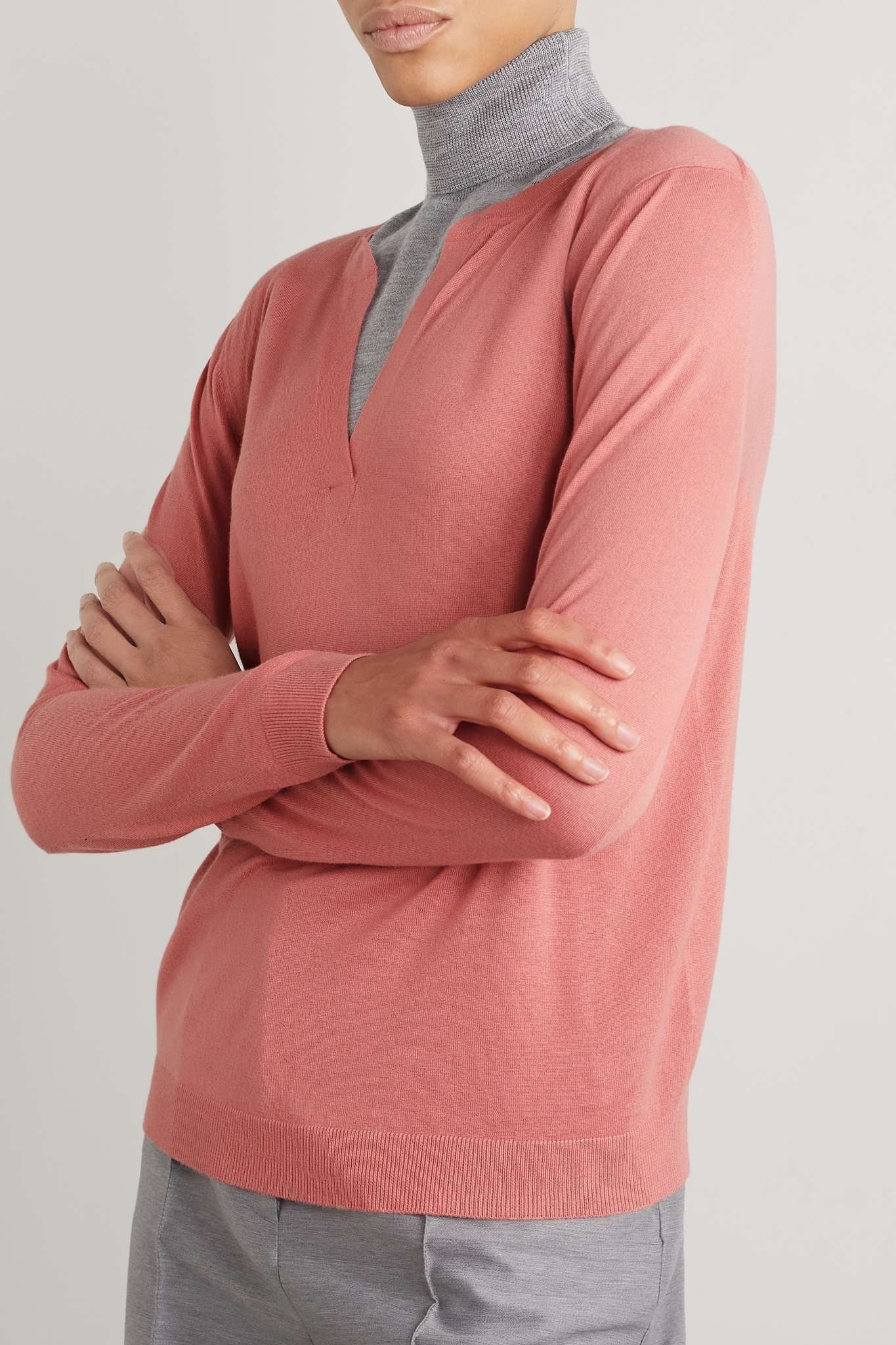 Loro Piana o1srvl11e0825 FAM7872 Serafino Piuma Sweater in Pink Size XS / US 0-2 / IT 36-38 - 3 Thumbnail