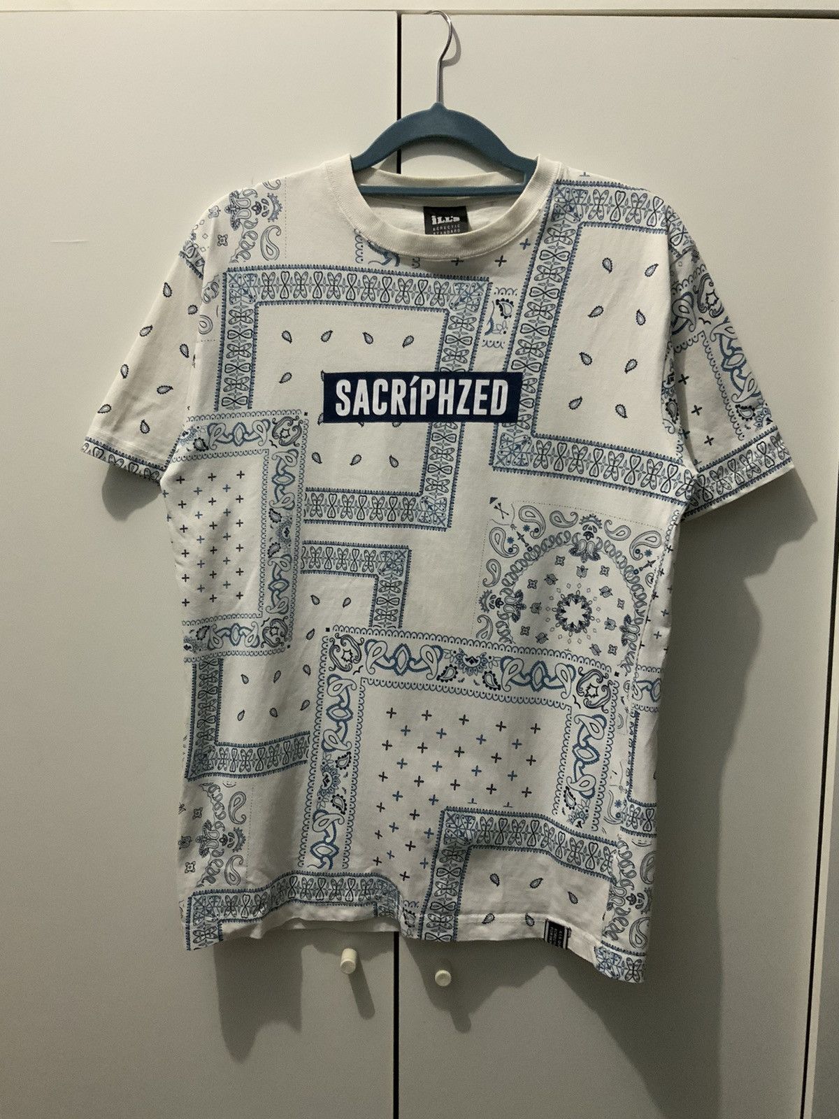 If Six Was Nine Sacriphzed ILL's Ecrectic Native Streetwear Tee Size US M / EU 48-50 / 2 - 1 Thumbnail
