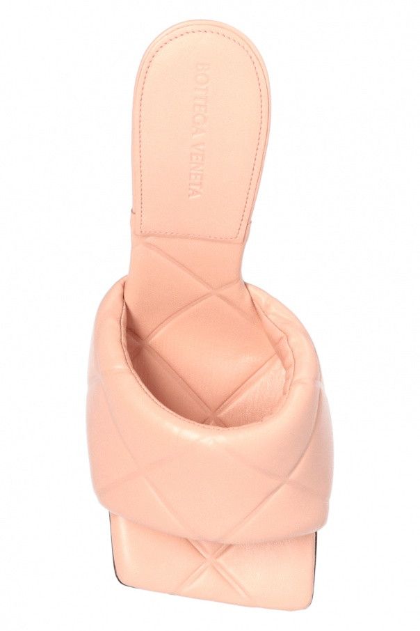 o1n1vont1124 Rubber Lido Mules in Pink