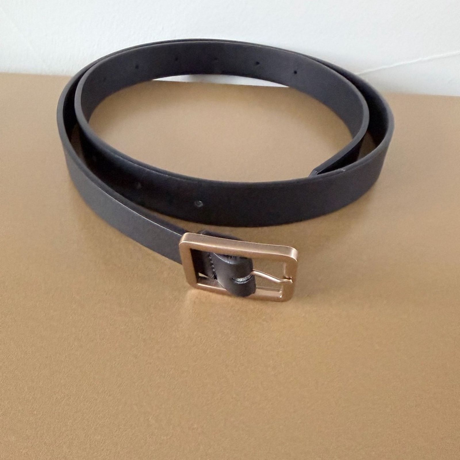 Other New Y2K Goelia Classic Black Leather Belt with Gold Buckle S Size ONE SIZE - 2 Thumbnail