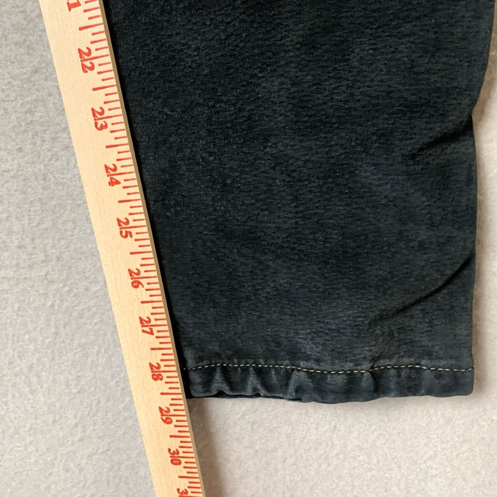 Vintage VINTAGE Bovines Pants Womens 12 Black Genuine Suede Leather Chino Straight Pockets Goth Retro Y2K Canada Machine Washable Size 34" / US 12 / IT 48 - 4 Thumbnail