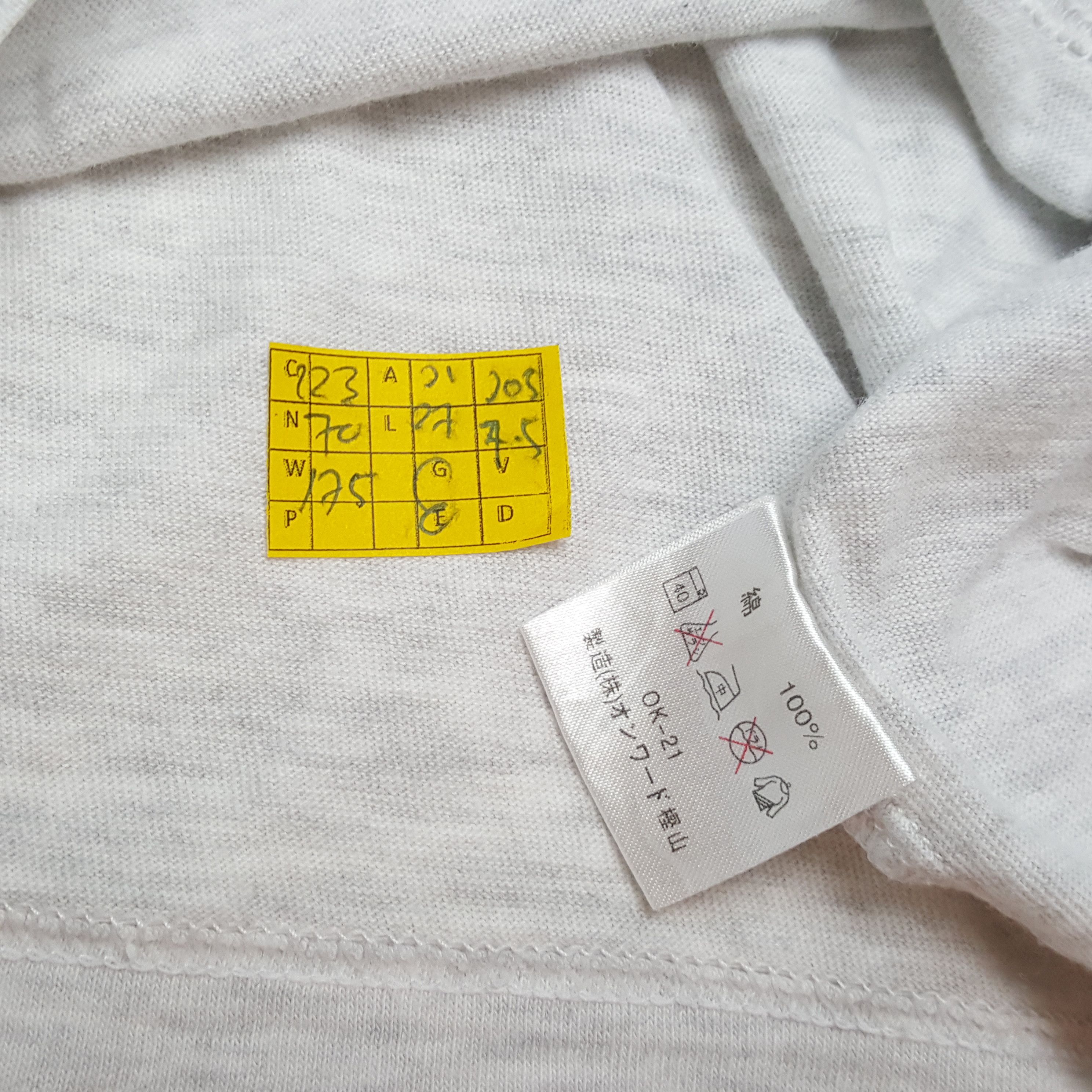Japanese Brand × Vintage Vintage CASTROL RACING Motorcycle MotoGP T-Shirts Size US L / EU 52-54 / 3 - 5 Thumbnail