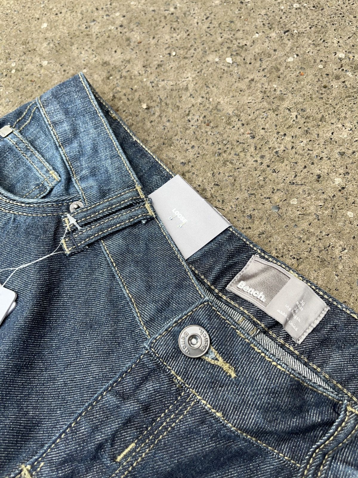 Bench Vintage y2k NWT Bench Jeans Big Embroidered Logo Denim Size US 30 / EU 46 - 4 Thumbnail