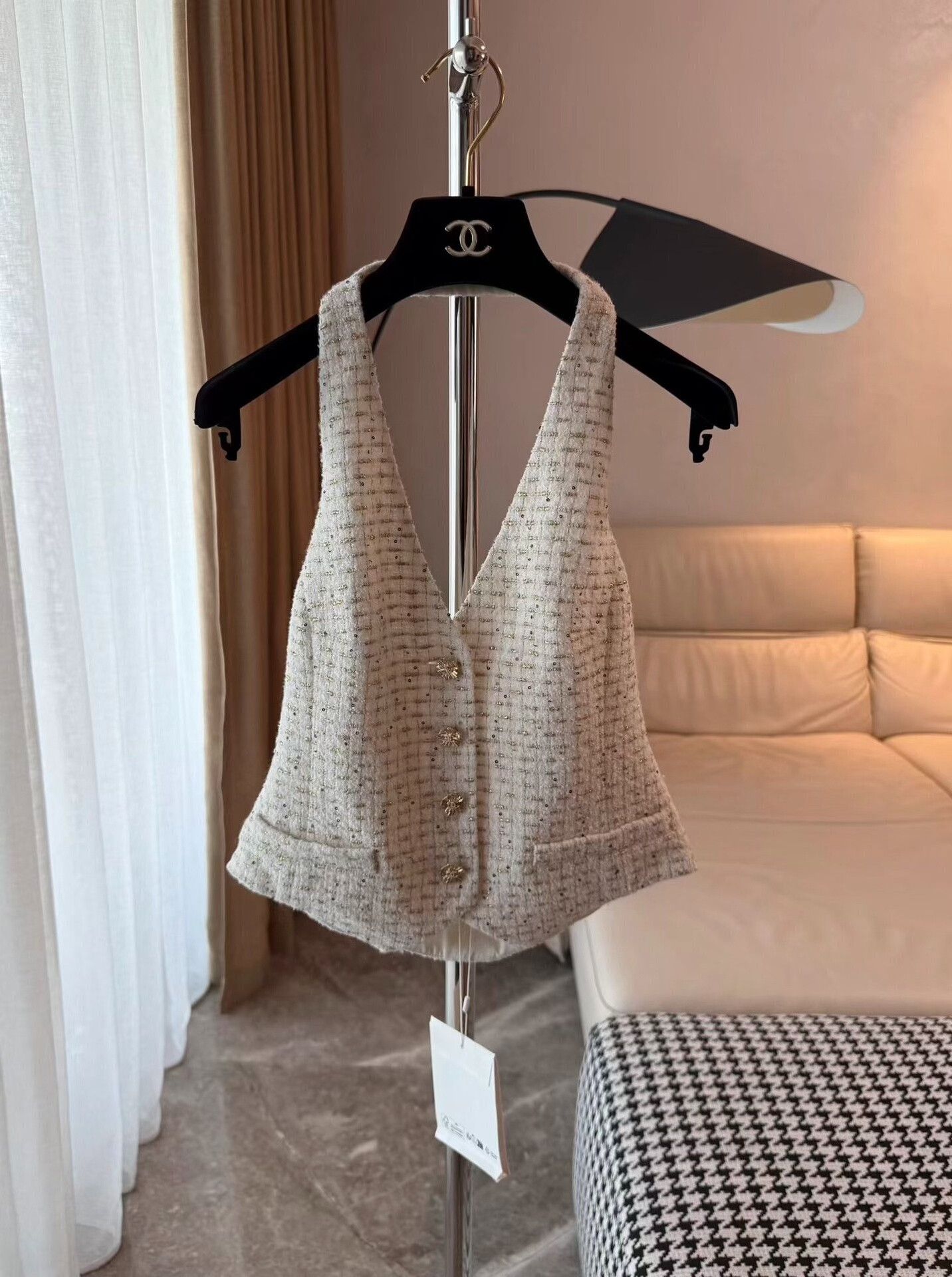 Chanel Chanel Woven Vest with Gold Accents Size XS / US 0-2 / IT 36-38 - 1 Thumbnail