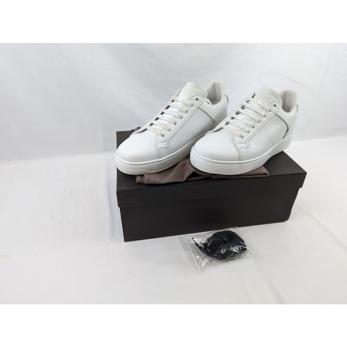 Bottega Veneta o1rshd1 Bolt Calf Sneaker Pelle S.GOMM in Optic White Size US 8 / EU 41 - 17 Thumbnail