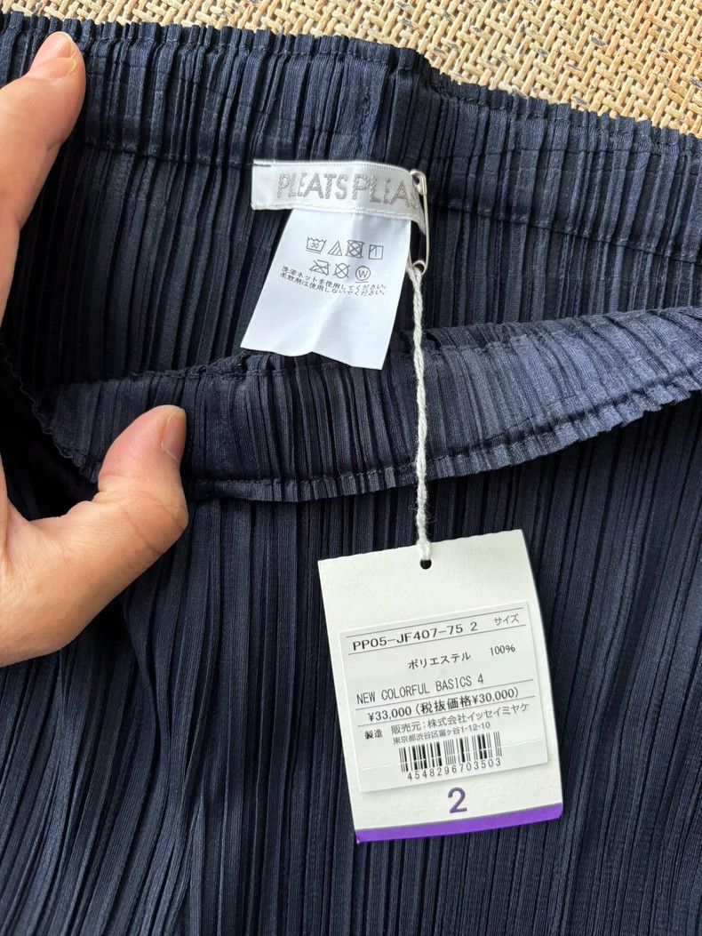 Other Issey Miyake size:2 Navy blue pleated trousers Size 31" - 2 Thumbnail