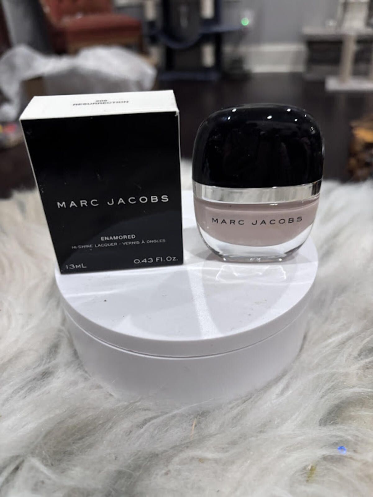 Marc Jacobs Marc Jacobs Enamored Nail Polish 13ml Shade 206 Resurrection Size ONE SIZE - 1 Thumbnail