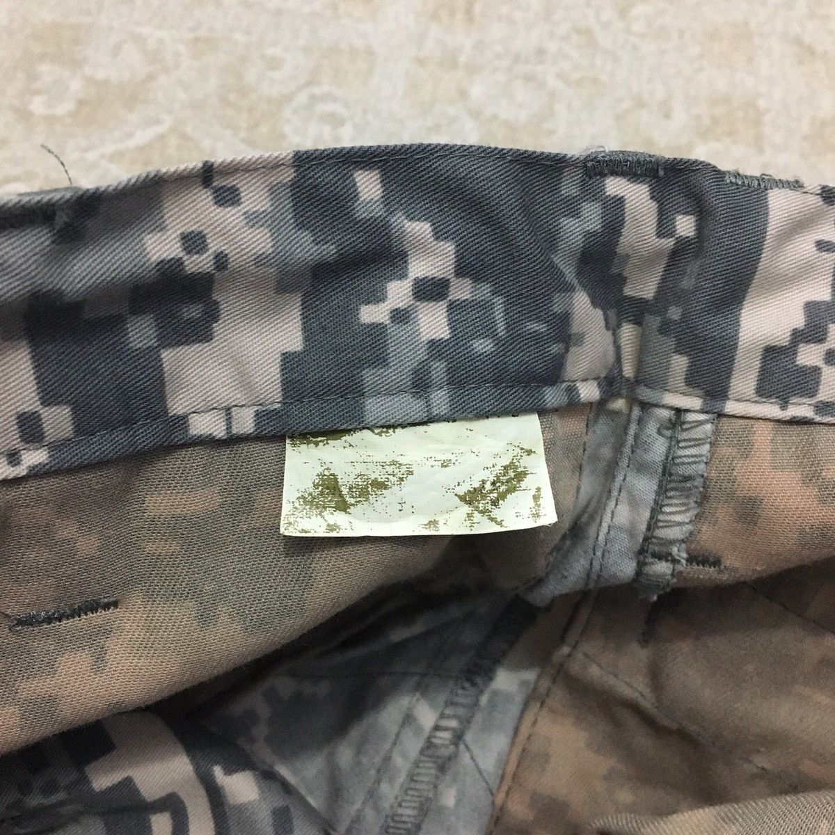 Japanese Brand 💥SOLD💥 Vintage Millitary Issue Digital Camo Cargo Pants Size US 30 / EU 46 - 7 Thumbnail