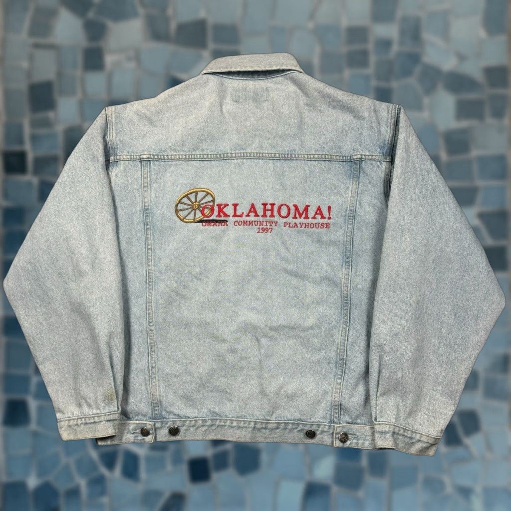 Vintage VINTAGE Denim Jacket Mens L 90s Lightwash Oklahoma Omaha Most Wanted Jacket Jeans Blue Embroidered 90s Mens Wang? Size US 33 - 1 Thumbnail