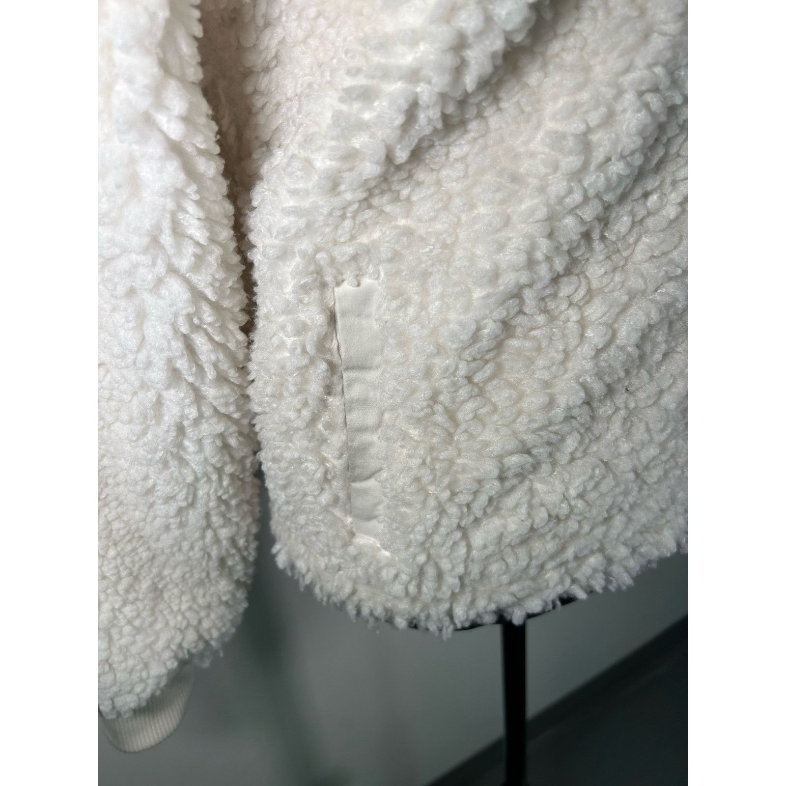 Abercrombie & Fitch Abercrombie & Fitch Sherpa Fleece Jacket Size XS Hooded Size XS / US 0-2 / IT 36-38 - 2 Thumbnail