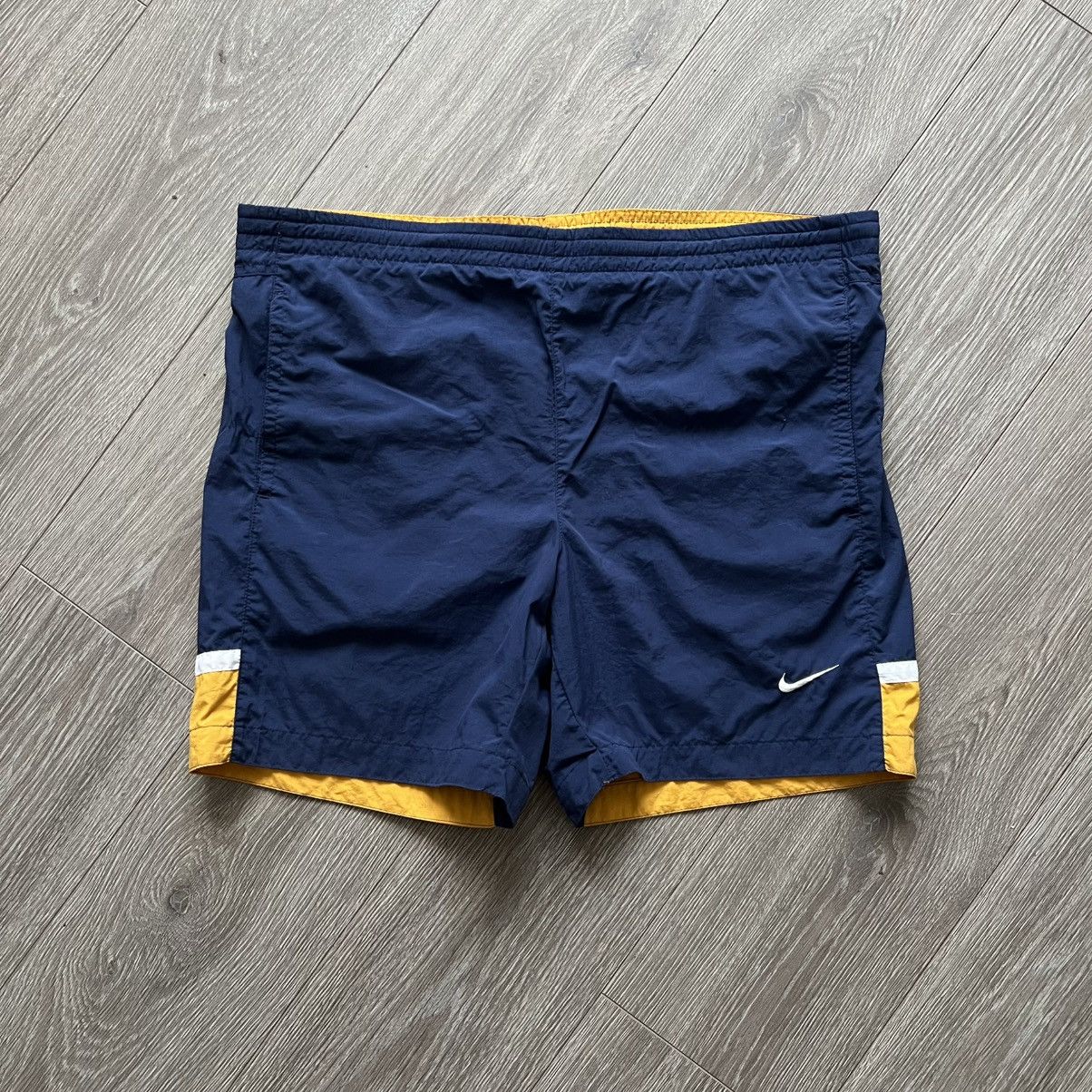 Nike Vintage 90s Nike Shorts Size US 34 / EU 50 - 1 Thumbnail