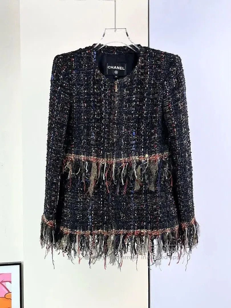 Chanel Chanel Metiers d'Art Tweed Fringe Jacket. Size XS / US 0-2 / IT 36-38 - 2 Thumbnail