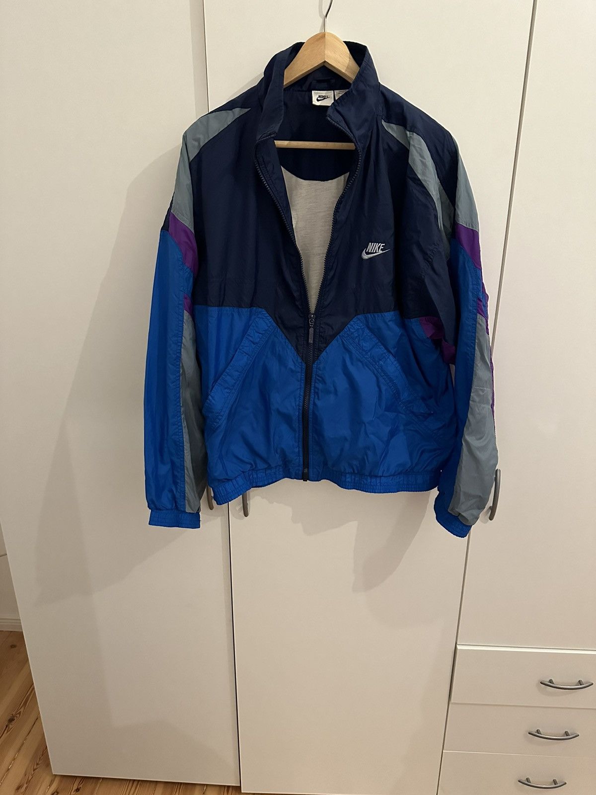 Nike Nike Jacket Windbreaker Size M Vintage Jacke Retro Size US M / EU 48-50 / 2 - 1 Thumbnail
