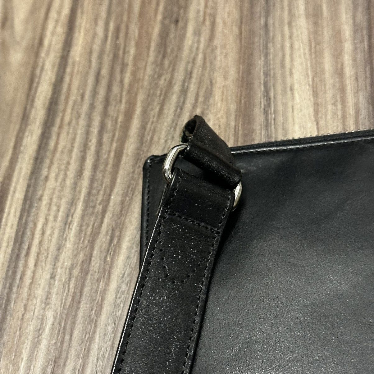 Maison Margiela Minimalism Distressed Maison Margiela Double Zip Leather Bag Size ONE SIZE - 4 Thumbnail