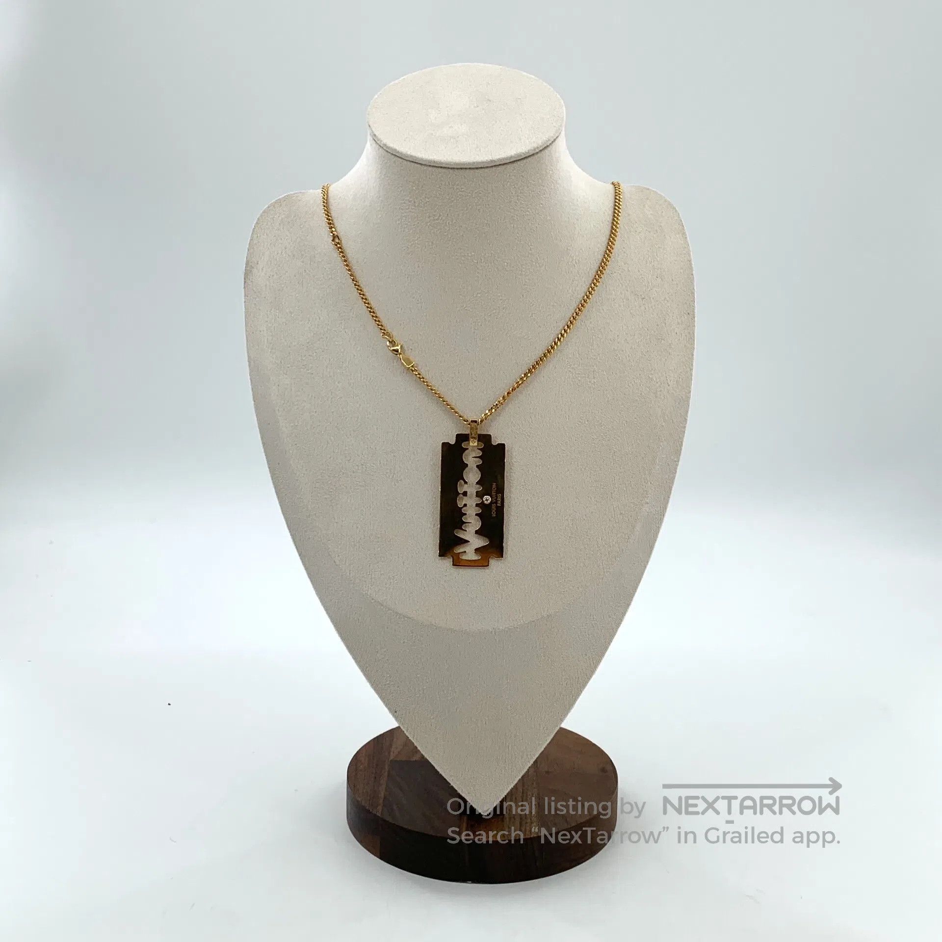 Louis Vuitton Louis Vuitton Gold cut-out blade necklace| Size ONE SIZE - 3 Thumbnail