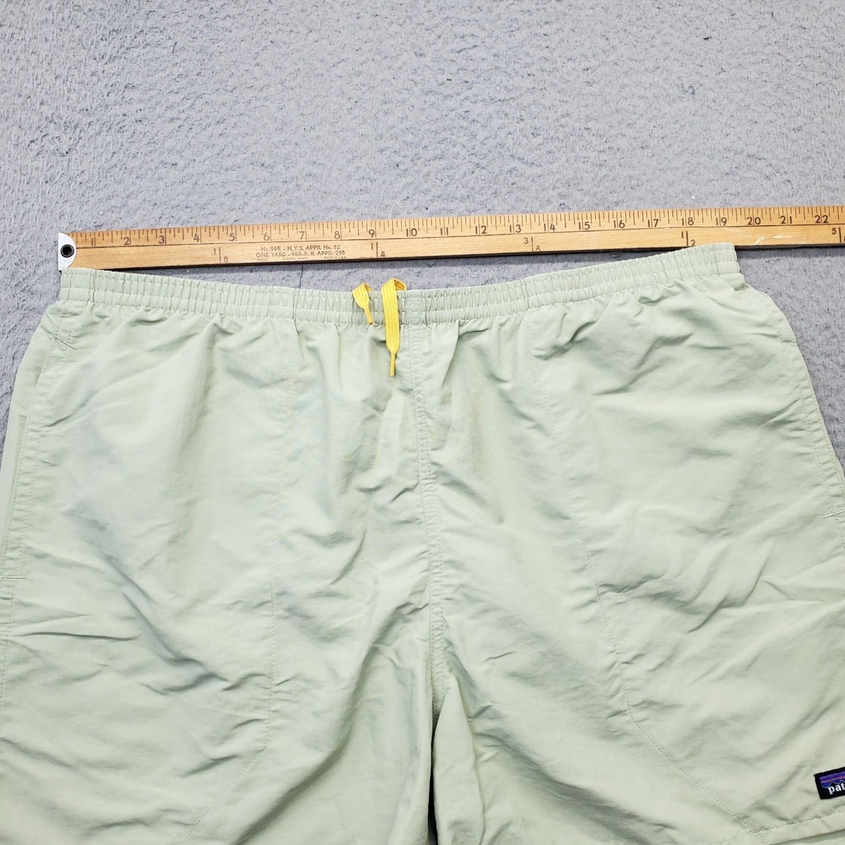 Patagonia Patagonia Mens Trunks Swimwear Bottom 2XL Green Elastic Lined Stretch Beach Size US 39 - 5 Thumbnail