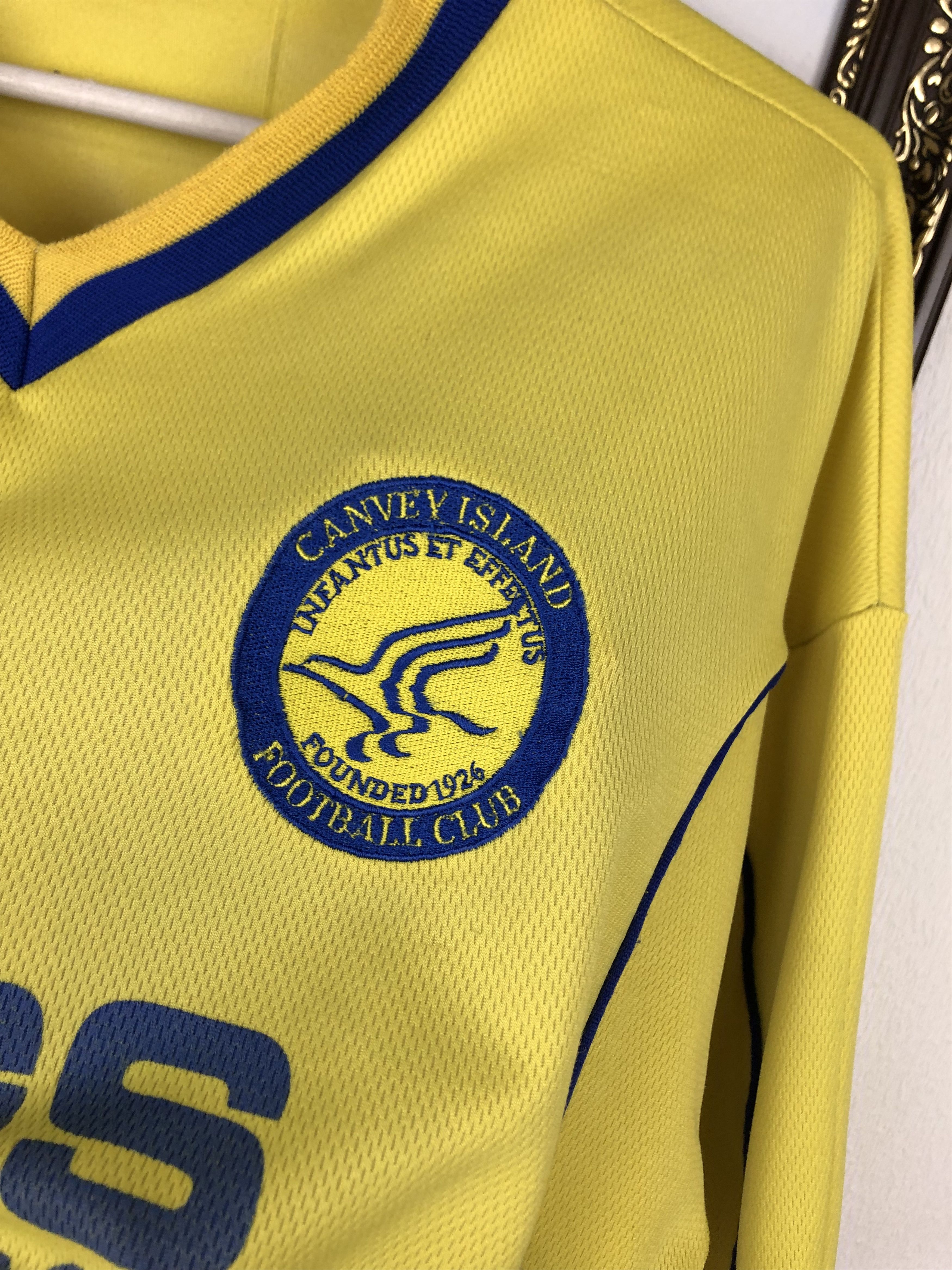 Vintage Canvey Island football shirt 2000 Soccer Jersey Tee Hype Size US L / EU 52-54 / 3 - 4 Thumbnail