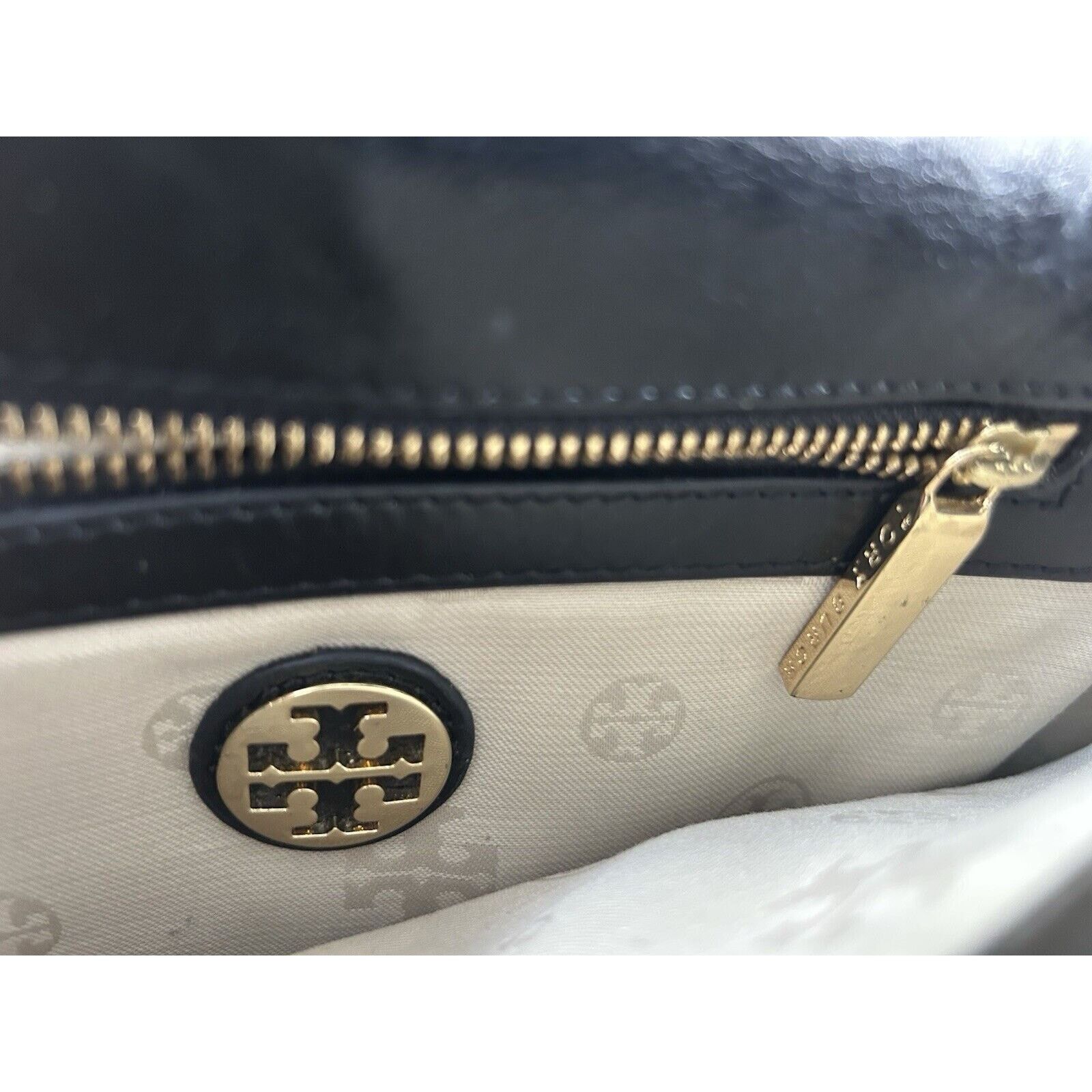 Tory Burch Tory Burch Reva Black Leather Crossbody Clutch Purse Bag Size ONE SIZE - 8 Thumbnail