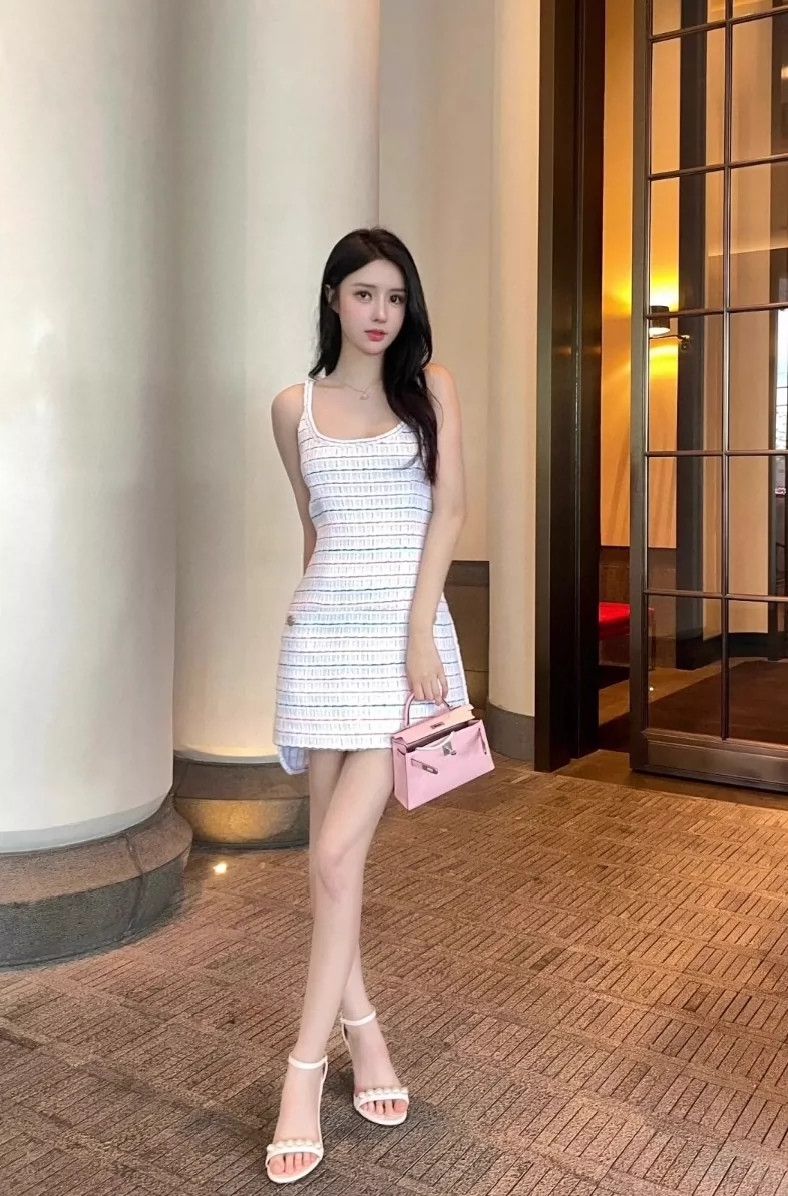 Chanel Chanel 22 Spring and Summer Plaid Dress 2504-Nextarrow Size XXS / US 00 / IT 34 - 8 Thumbnail