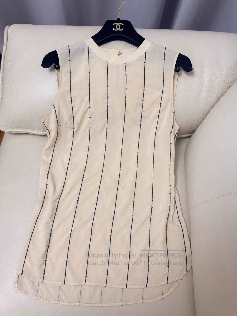 Brunello Cucinelli Brunello Cucinelli Beige Silk Sleeveless Top Size XS / US 0-2 / IT 36-38 - 2 Thumbnail