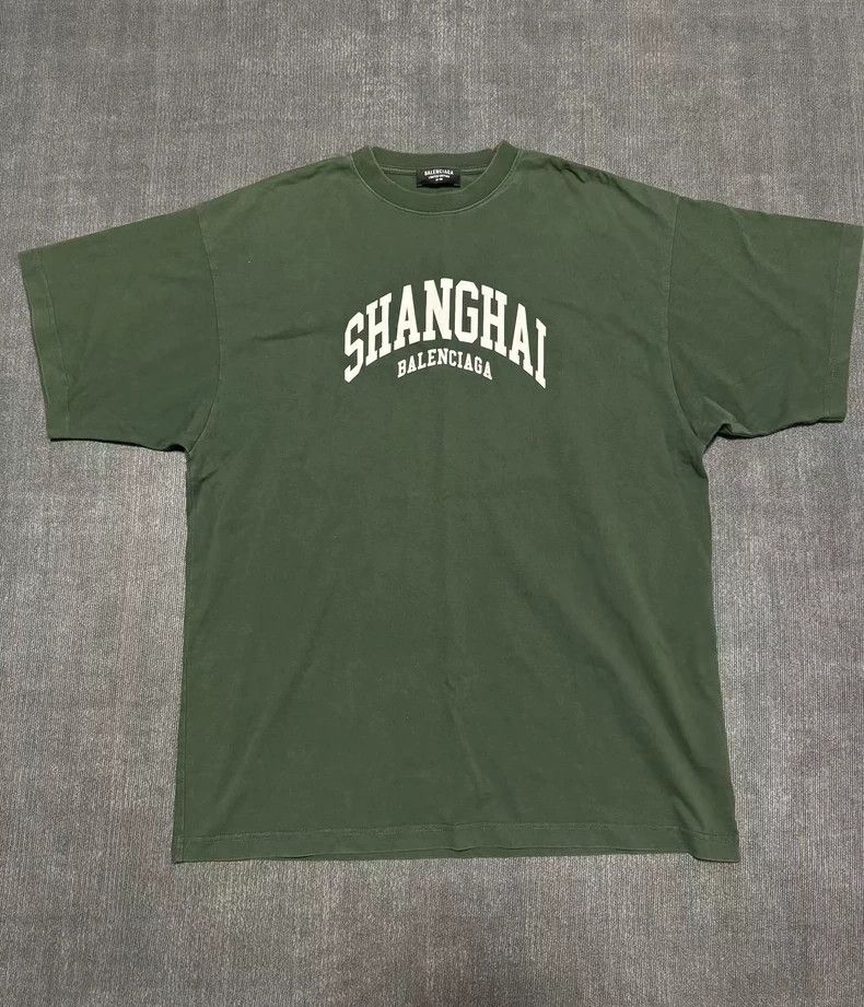 Balenciaga Balenciaga Shanghai Limited Short Sleeve - dmc Size US XS / EU 42 / 0 - 1 Thumbnail