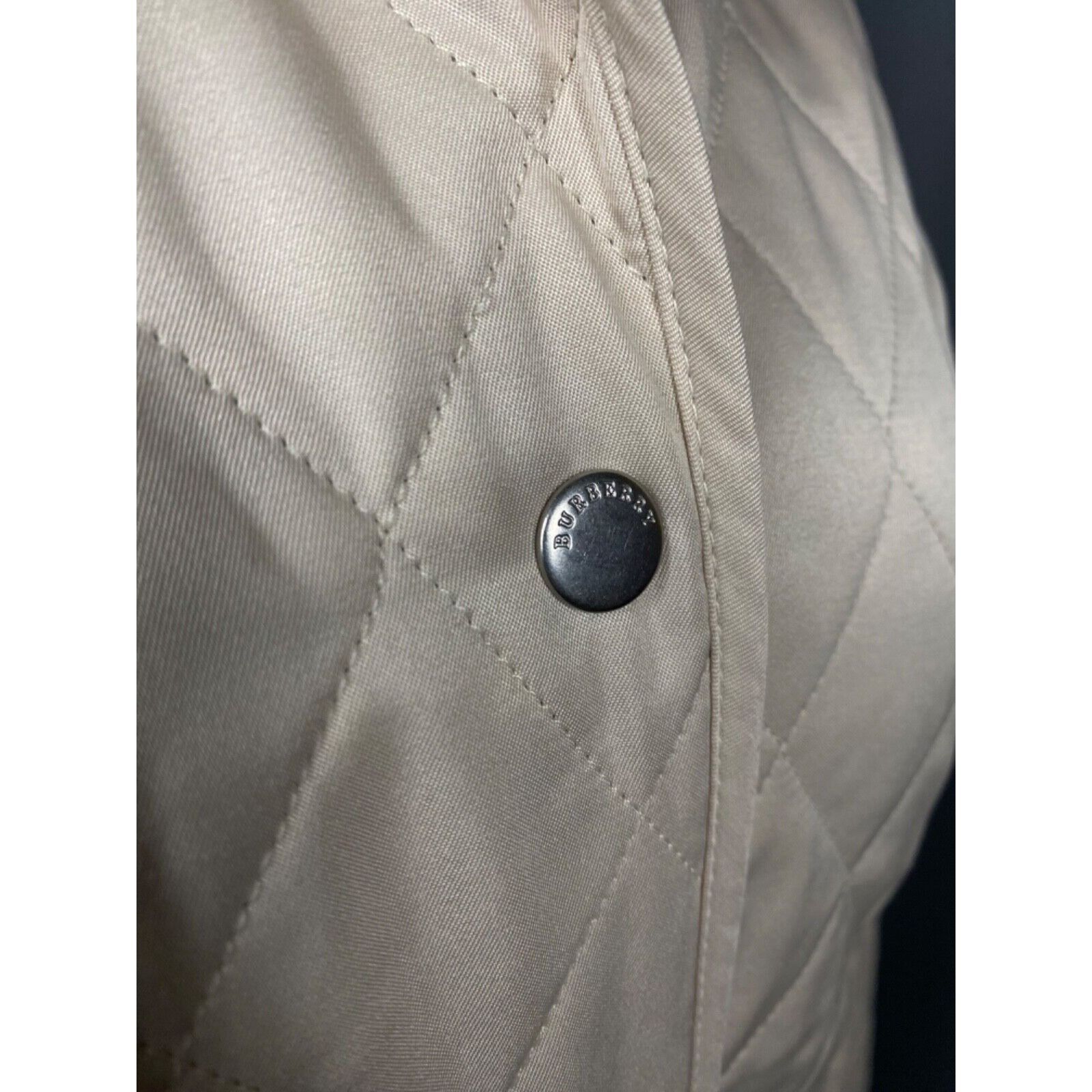 Burberry Burberry Nova Check Lining Women's Beige Quilted Jacket Size Size S / US 4 / IT 40 - 9 Thumbnail