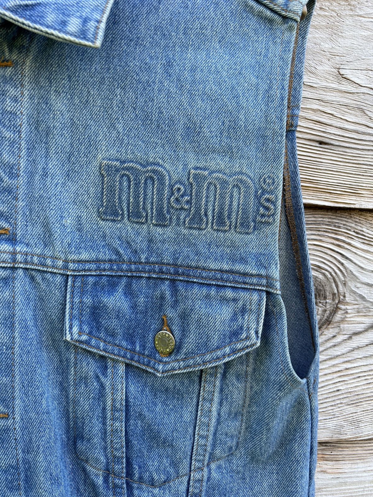 Vintage 90s Vintage Planet Mars M&M’s Embossed Denim Vest Size US L / EU 52-54 / 3 - 5 Thumbnail