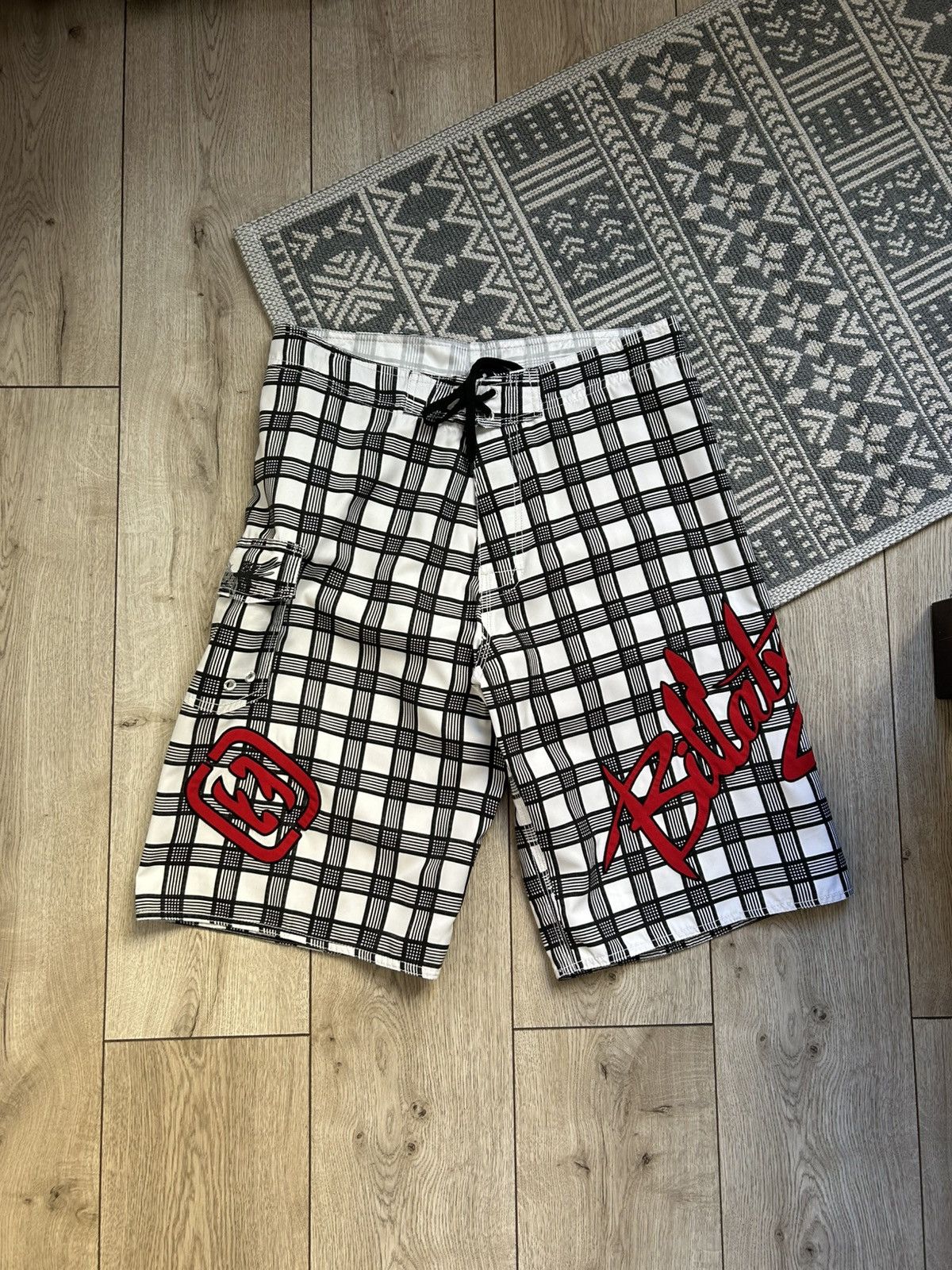 Billabong Billabong Vintage 2000’s man’s board shorts size 36 Size US 36 / EU 52 - 1 Thumbnail