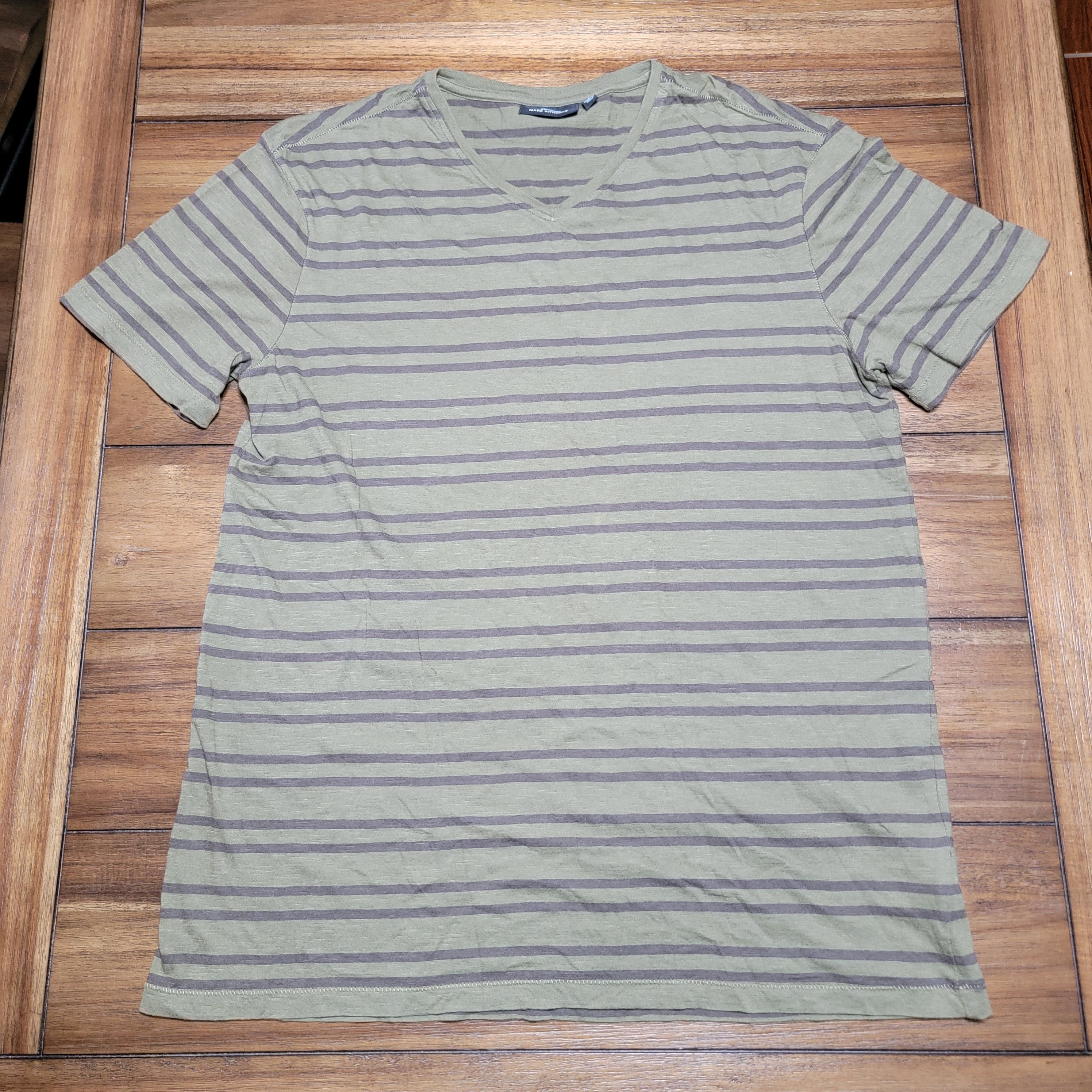 Marc Anthony Marc Anthony SS Army Green Stripes V-Neck Tee - Size Large Size US L / EU 52-54 / 3 - 1 Thumbnail