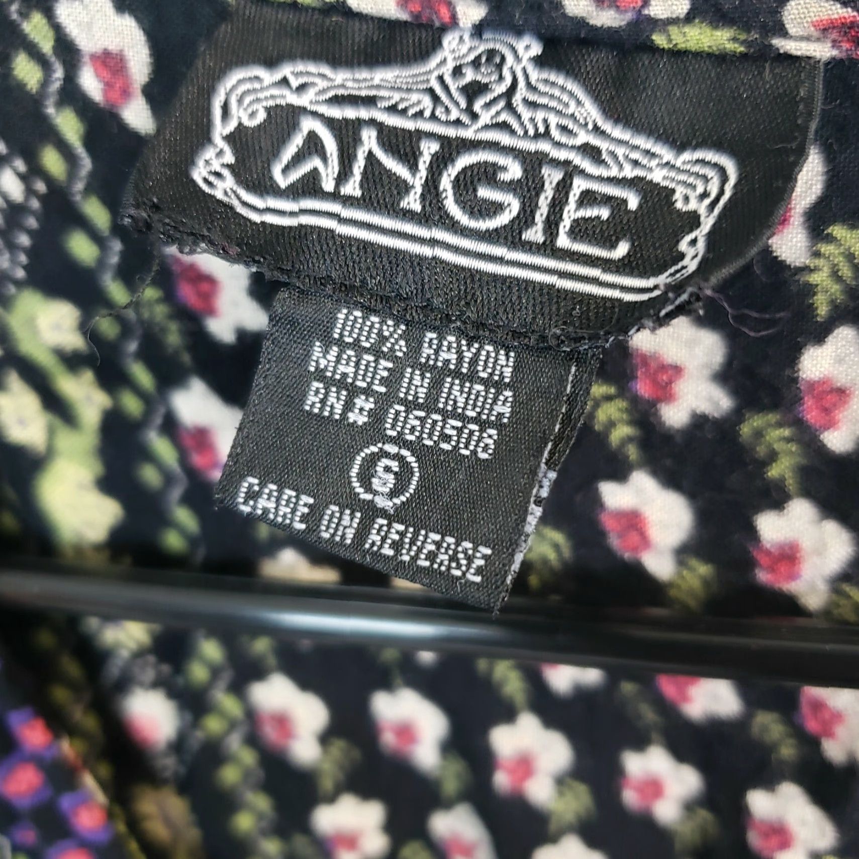 Vintage Angie Womens Top Shirt Small Black Purple Floral V-Neck Rayon Short Sleeve Tunic Blouse Womens Size S / US 4 / IT 40 - 5 Thumbnail