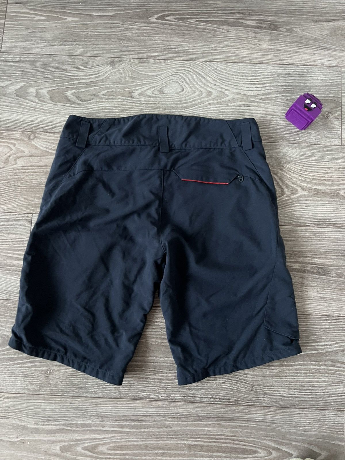 Helly Hansen Helly Hansen Men’s Tech Gorpcore Multi Pocket Trail Shorts Size US 34 / EU 50 - 21 Thumbnail