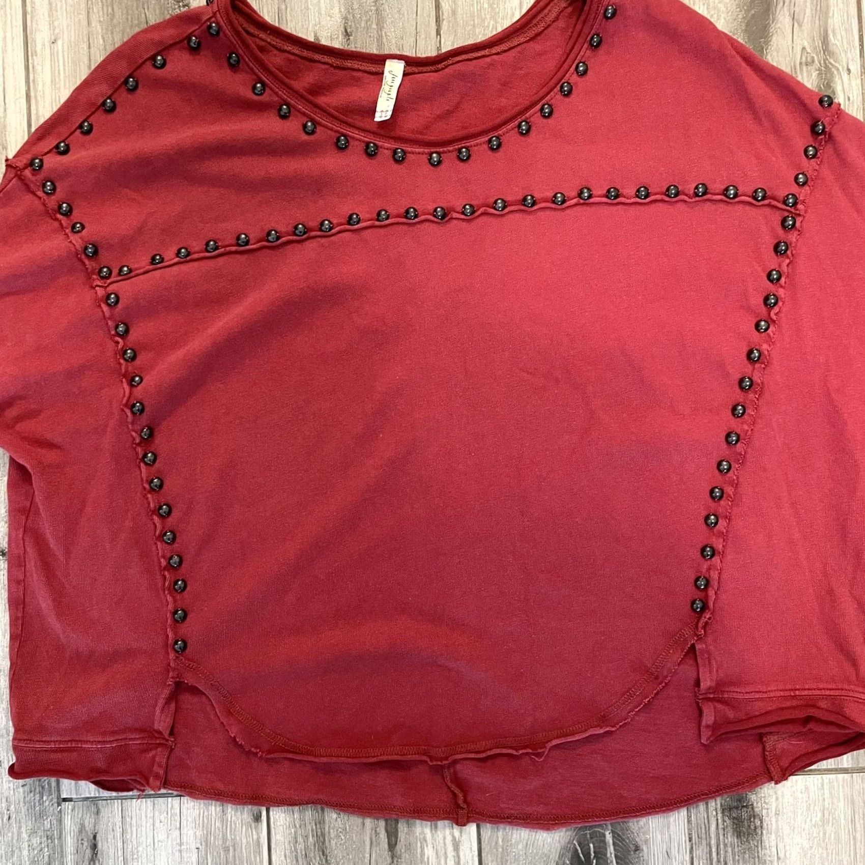 Free People VINTAGE Free People Red Studded Oversized Short Sleeve Cropped Boho Sweatshirt Size S Womens Size S / US 4 / IT 40 - 3 Thumbnail