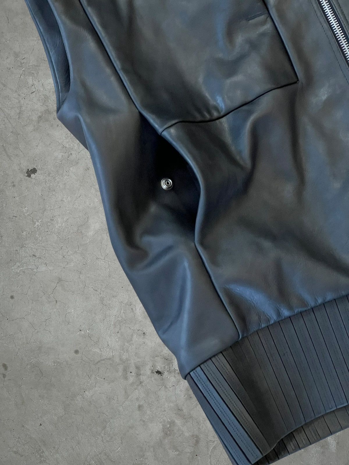 Rick Owens SS/24 Rick Owens Runway Sleeveless Leather Jacket Size US L / EU 52-54 / 3 - 5 Thumbnail