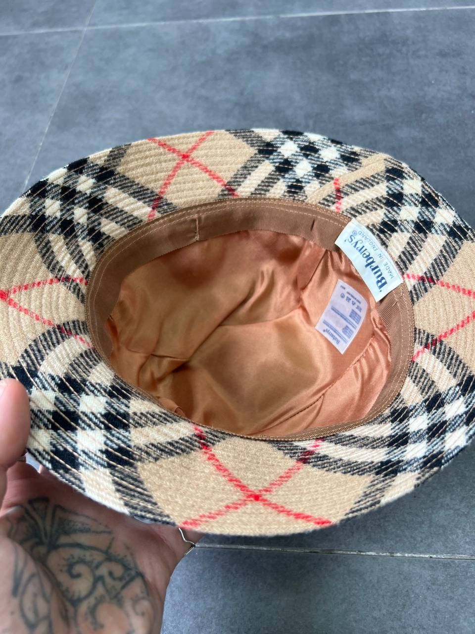 Burberry Burberrys Vintage Nova Check Wool Hat with a feather Size ONE SIZE - 7 Thumbnail