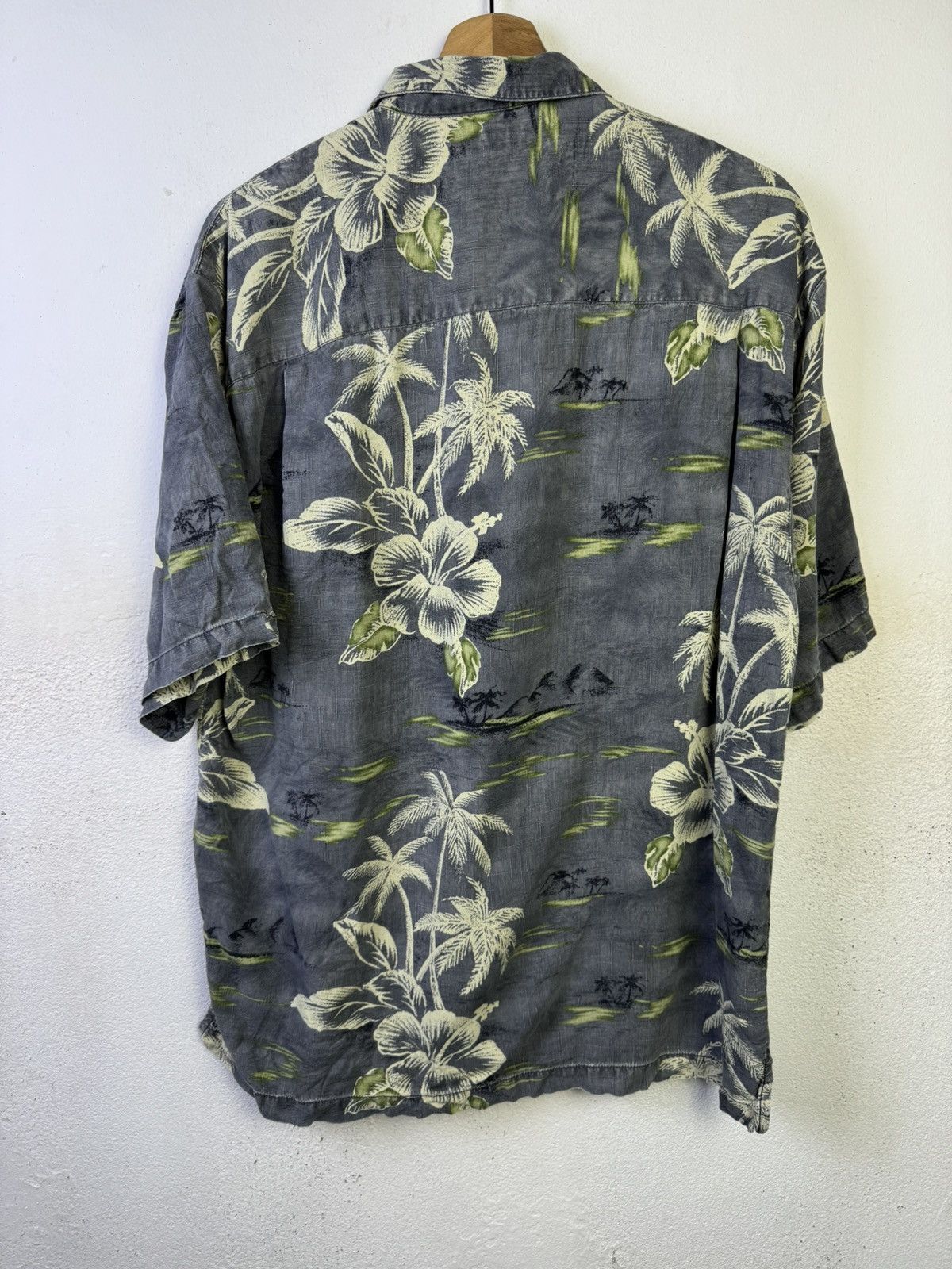Tommy Bahama Tommy Bahama Hawaii Button Up overprint Shirt Size US M / EU 48-50 / 2 - 6 Thumbnail